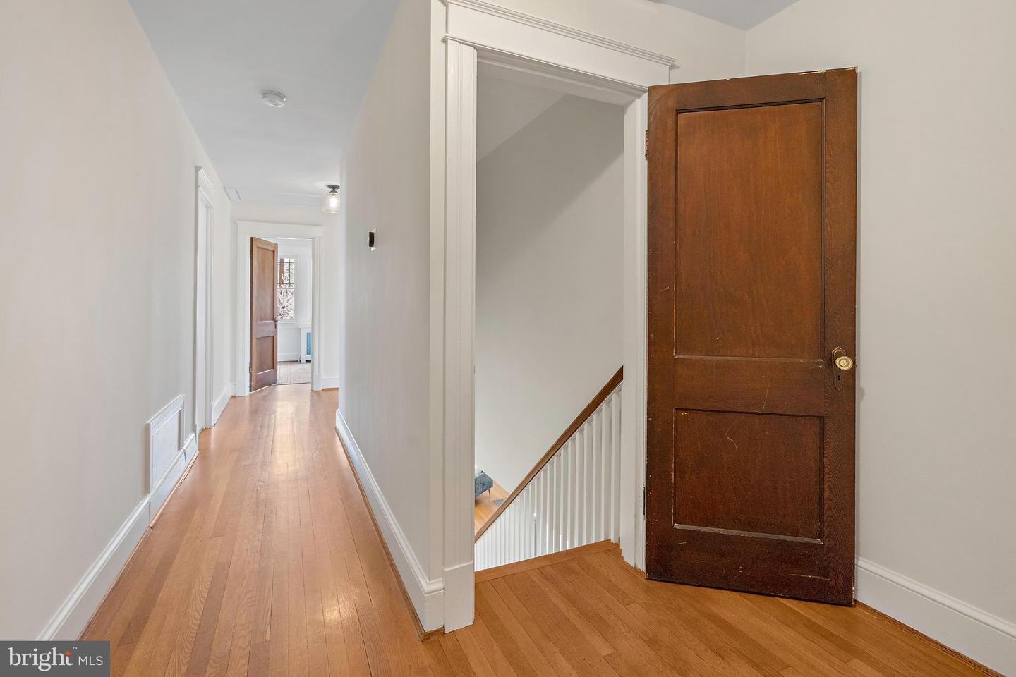 824 S Barton St Property Photo 24