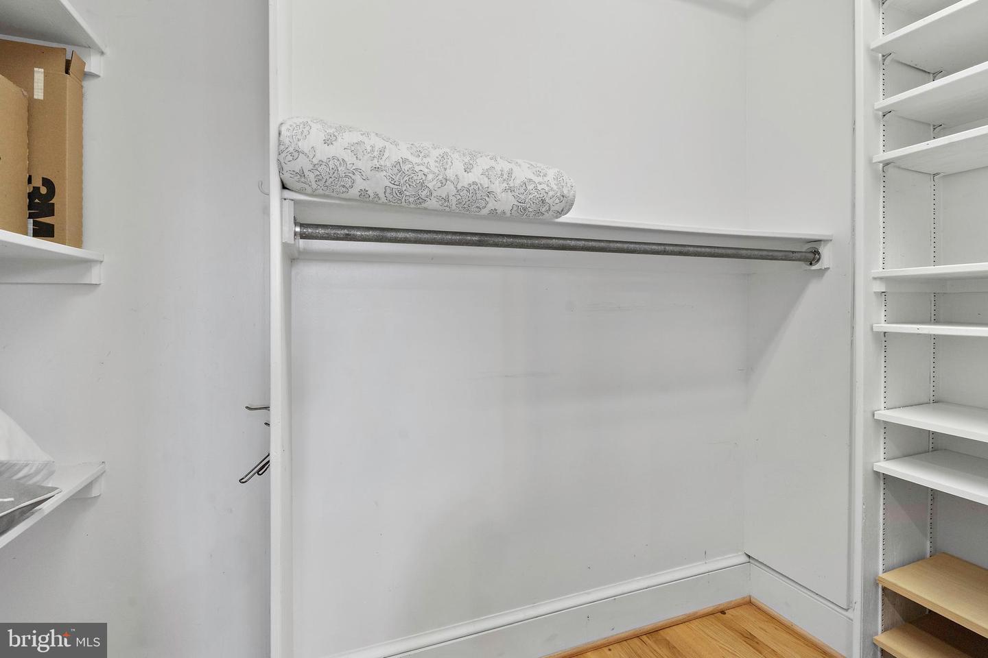 824 S Barton St Property Photo 30