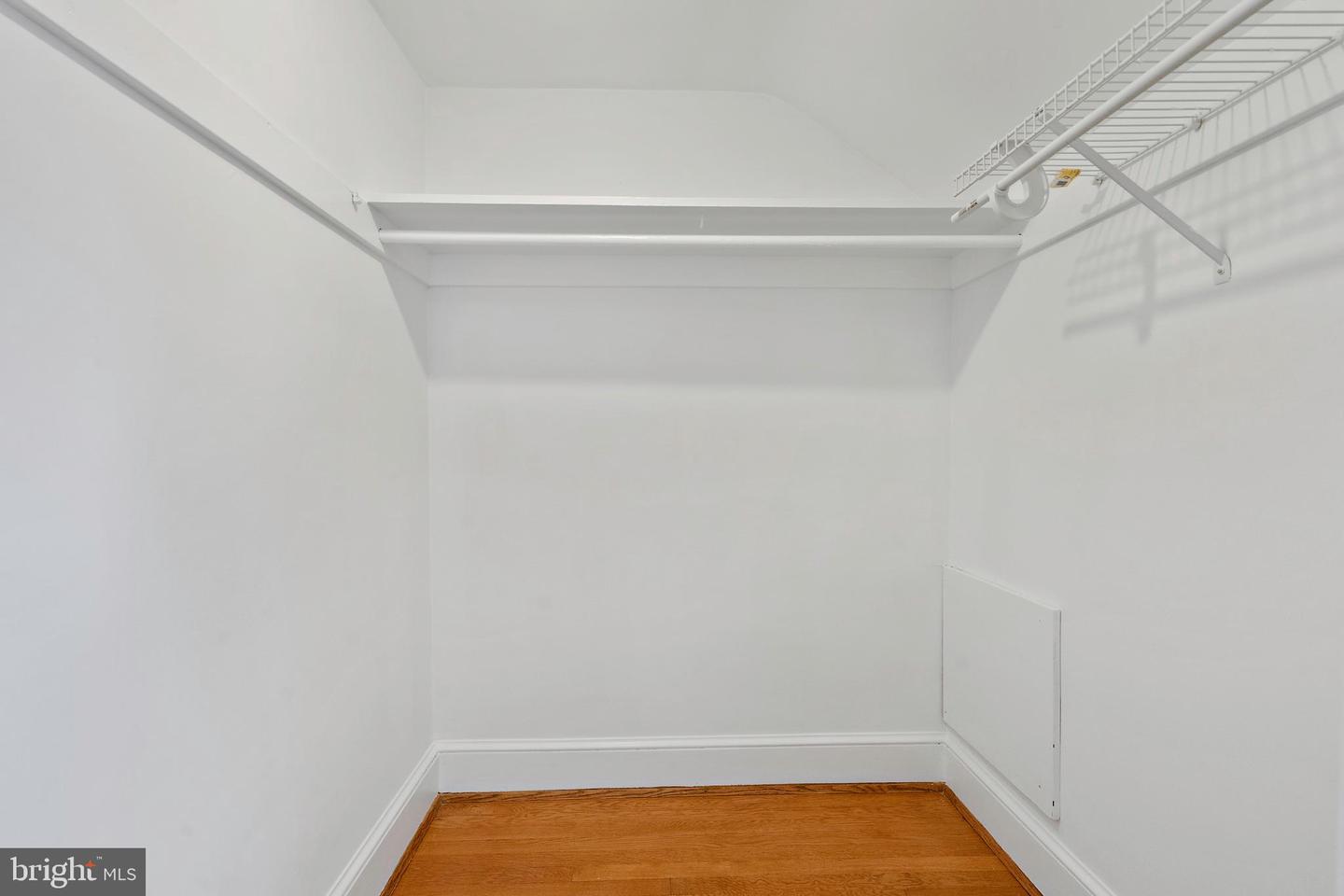 824 S Barton St Property Photo 34