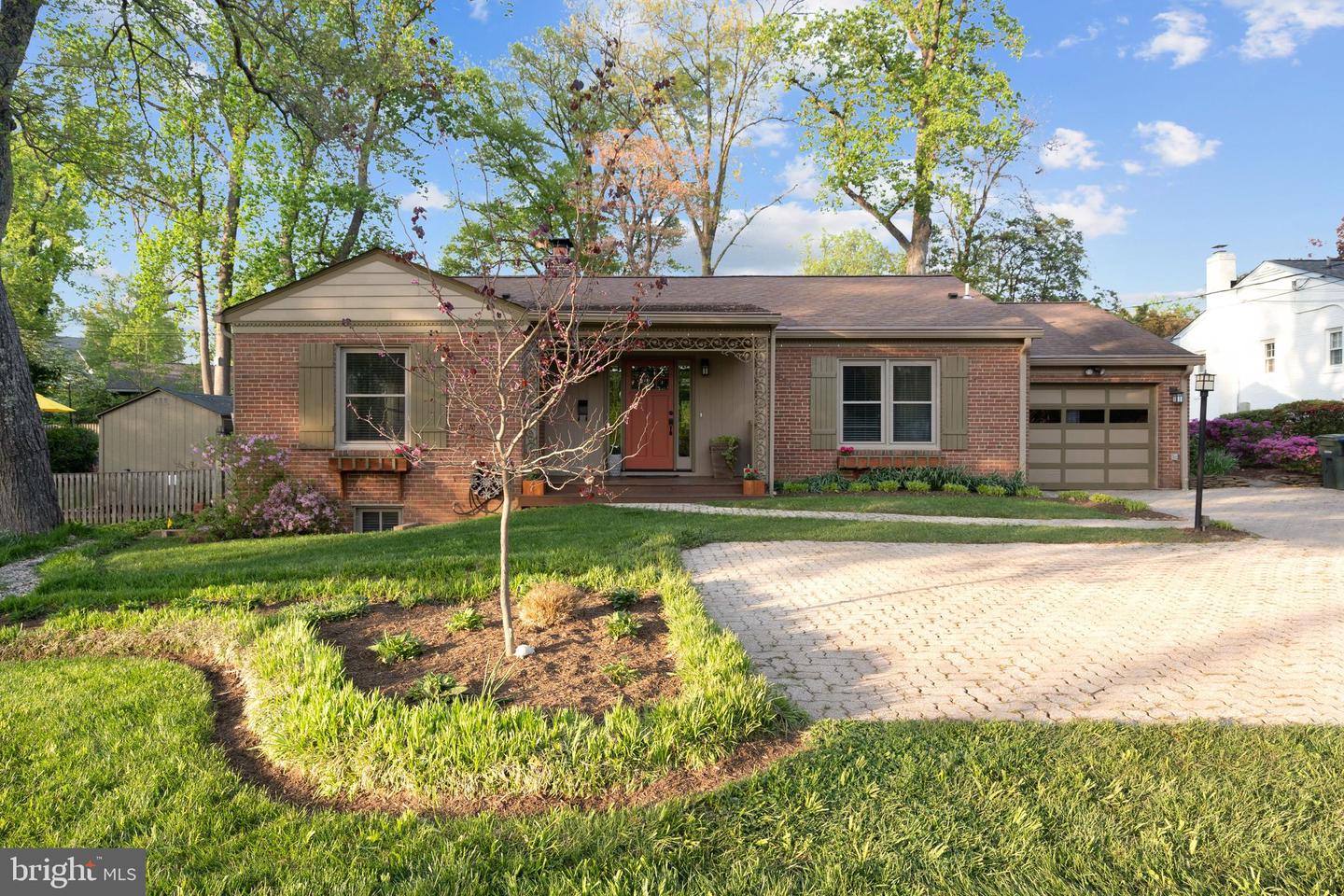 4871 Old Dominion Dr Property Photo 1