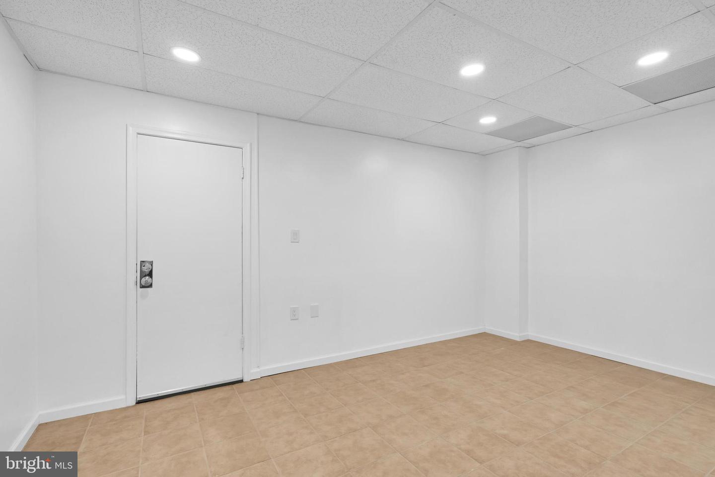 5565 Columbia Pike #115 Property Photo 18