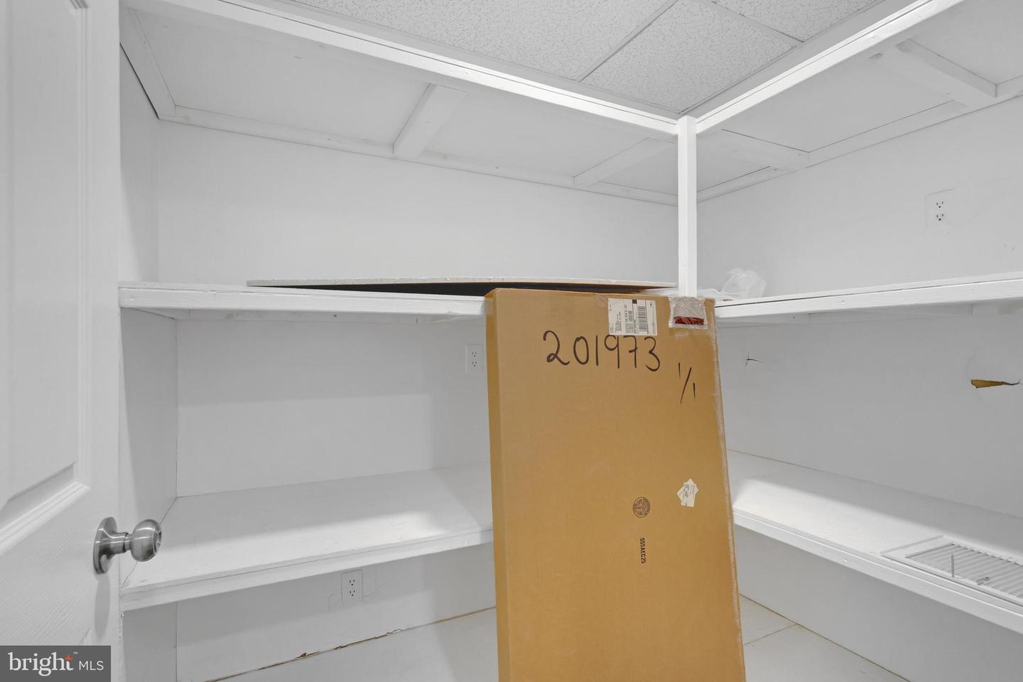 5565 Columbia Pike #115 Property Photo 24