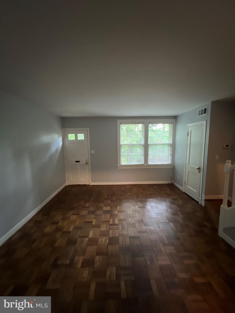 1501 S Edgewood St #572 Property Photo 2