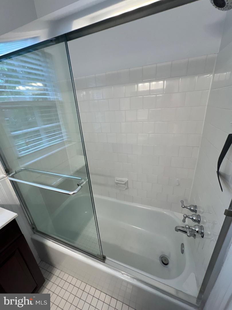 1501 S Edgewood St #572 Property Photo 8