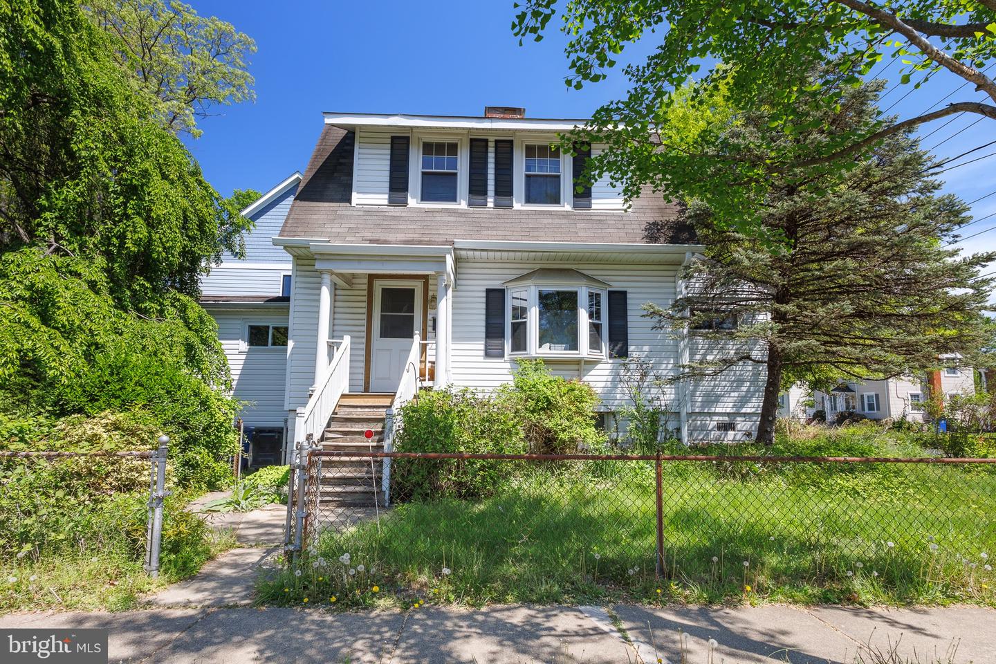 1715 S Kent St Property Photo