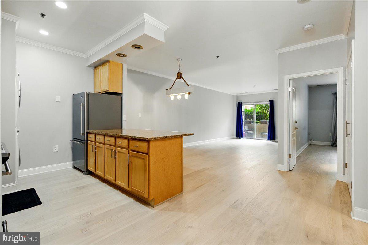 1211 S Eads St #103 Property Photo 3