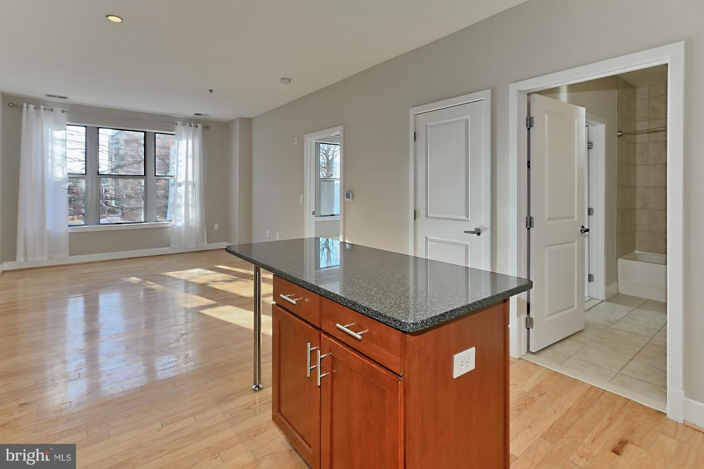 1800 Wilson Blvd #116 Property Photo 10