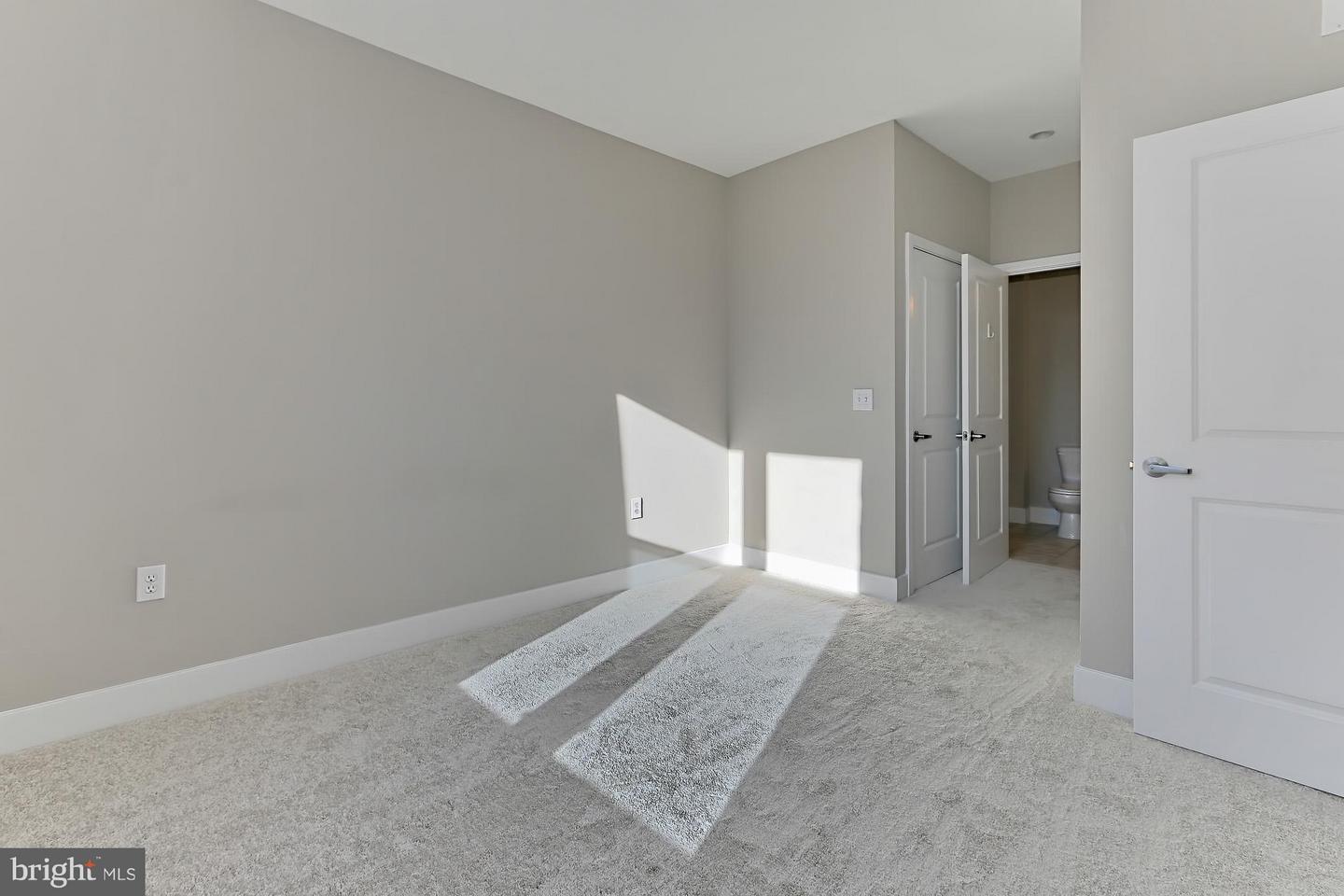 1800 Wilson Blvd #116 Property Photo 20