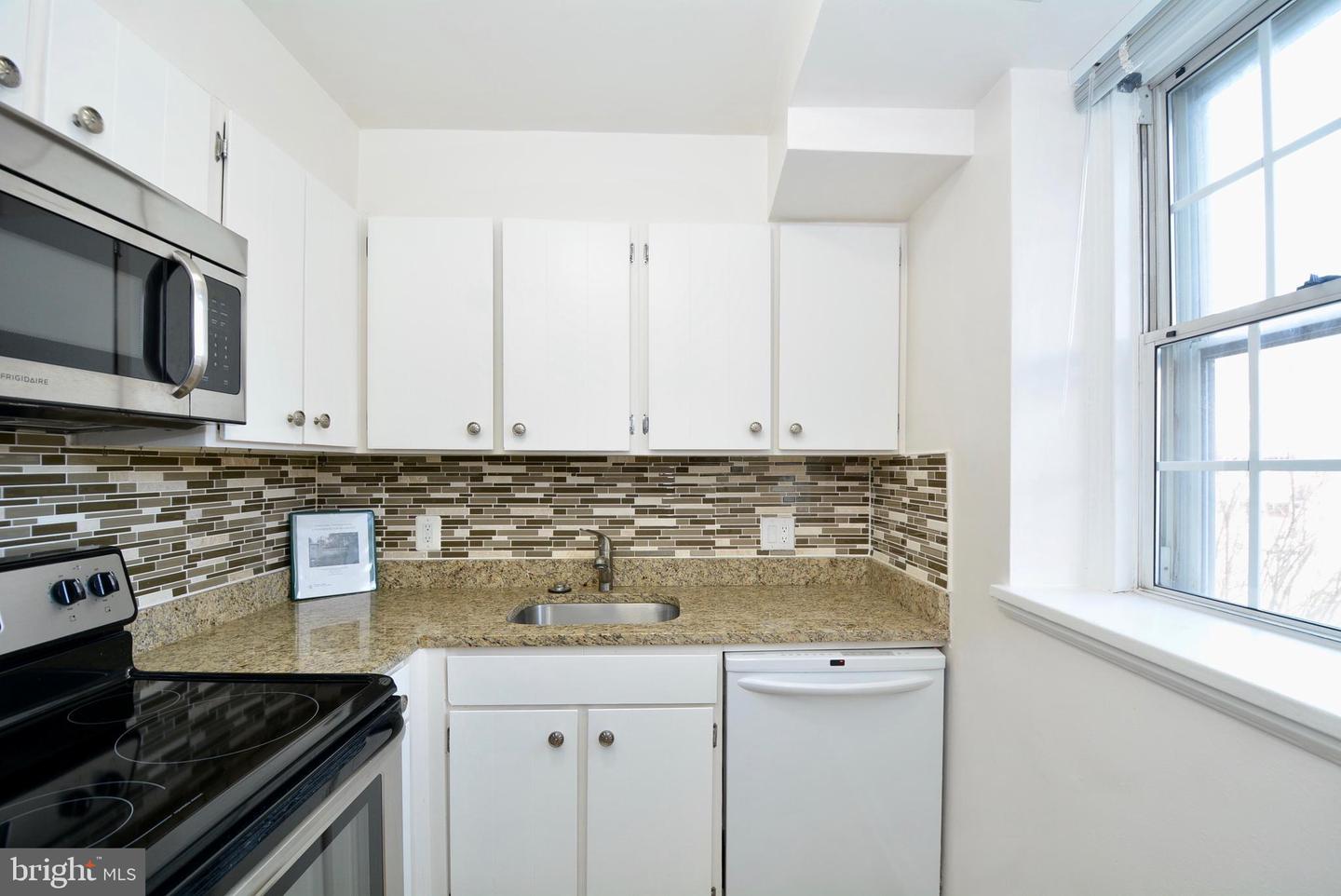 4815 31st St S #b2 Property Photo 10