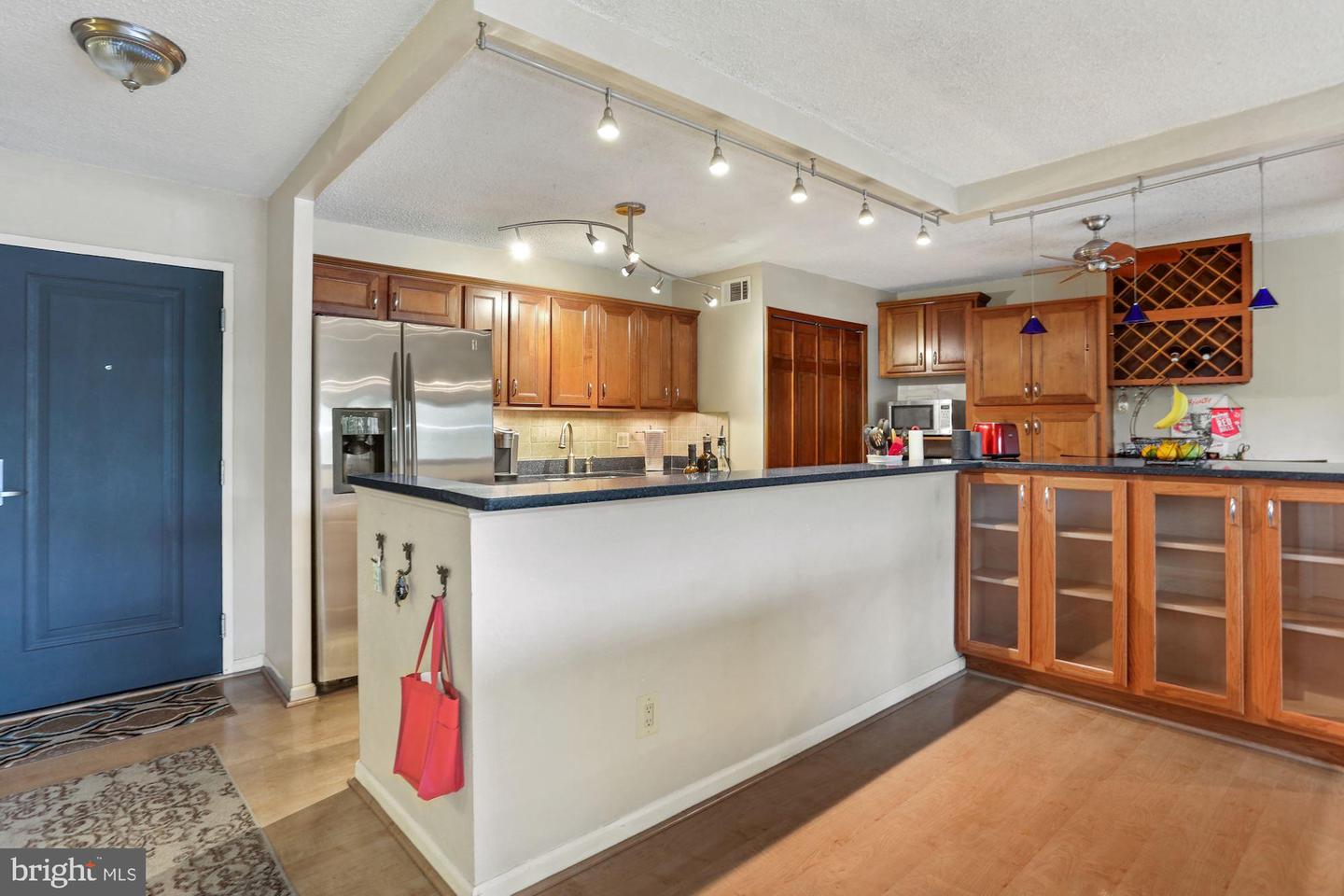 5300 Columbia Pike #1008 Property Photo 6