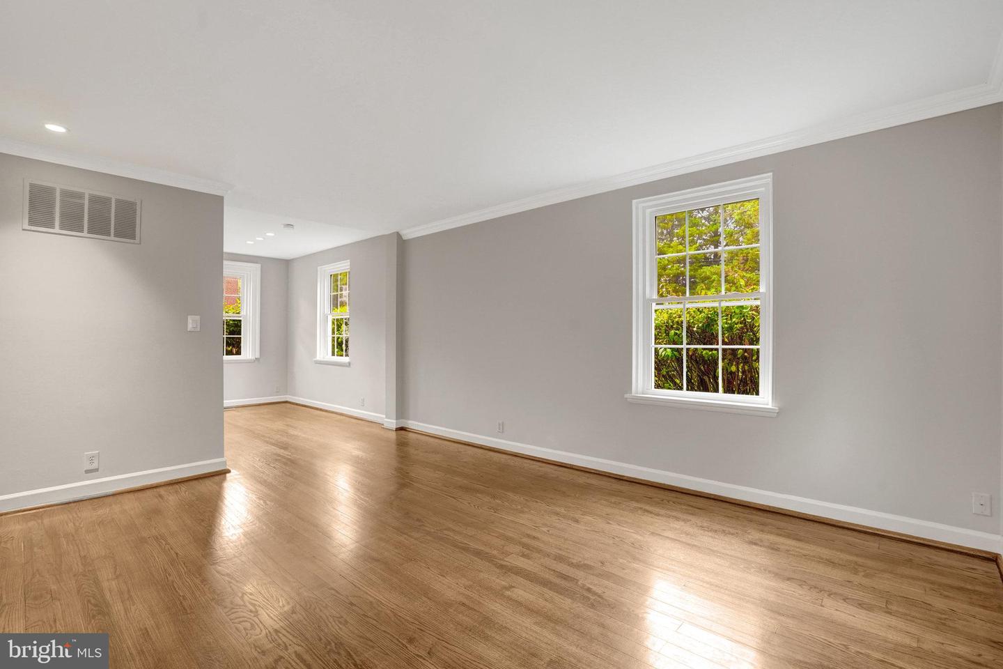 3463 S Stafford St #b Property Photo 6