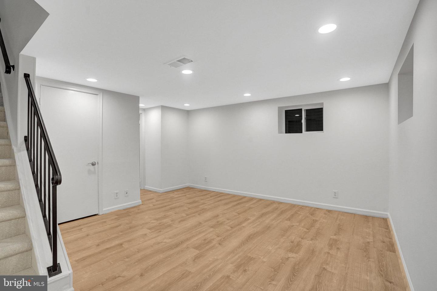 3463 S Stafford St #b Property Photo 16