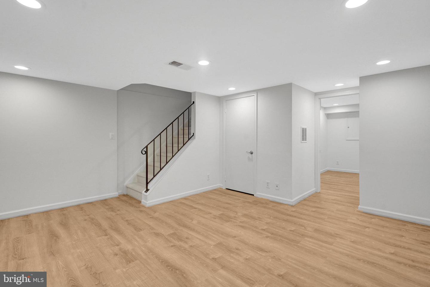 3463 S Stafford St #b Property Photo 17