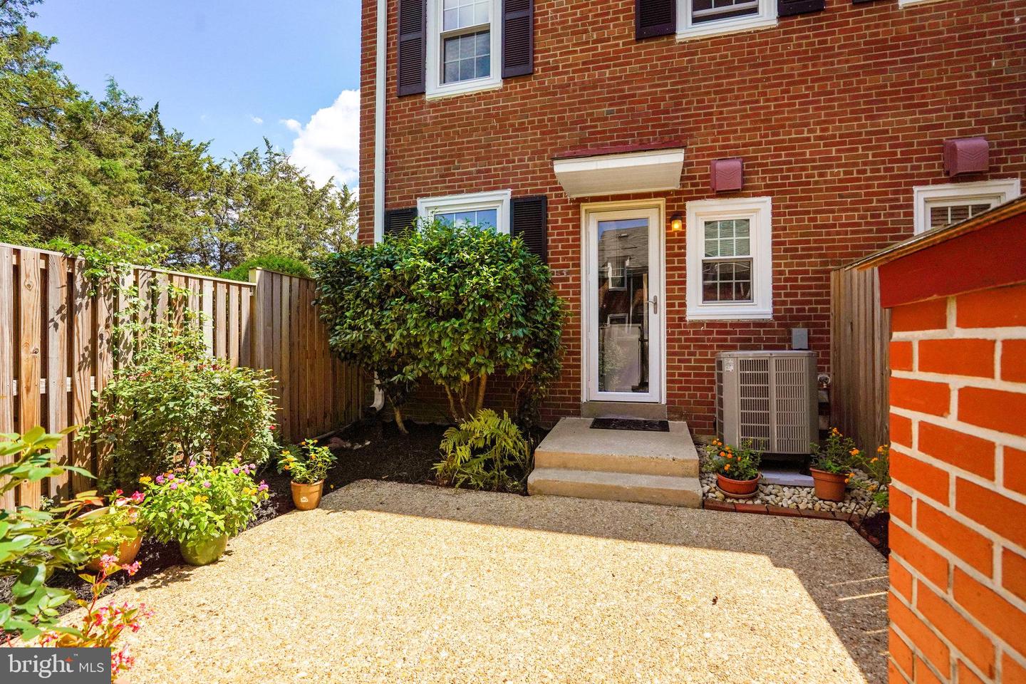 3463 S Stafford St #b Property Photo 23