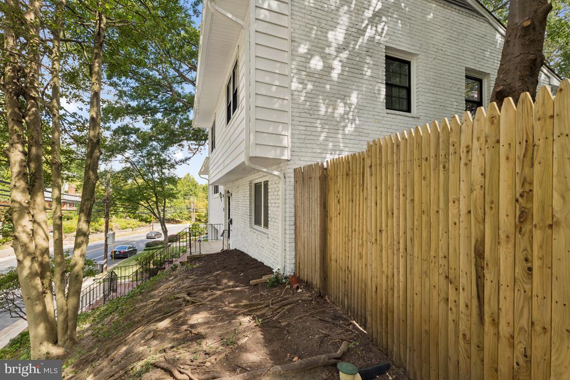 3209 Military Rd Property Photo 4