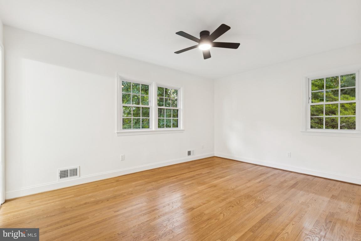 3209 Military Rd Property Photo 24