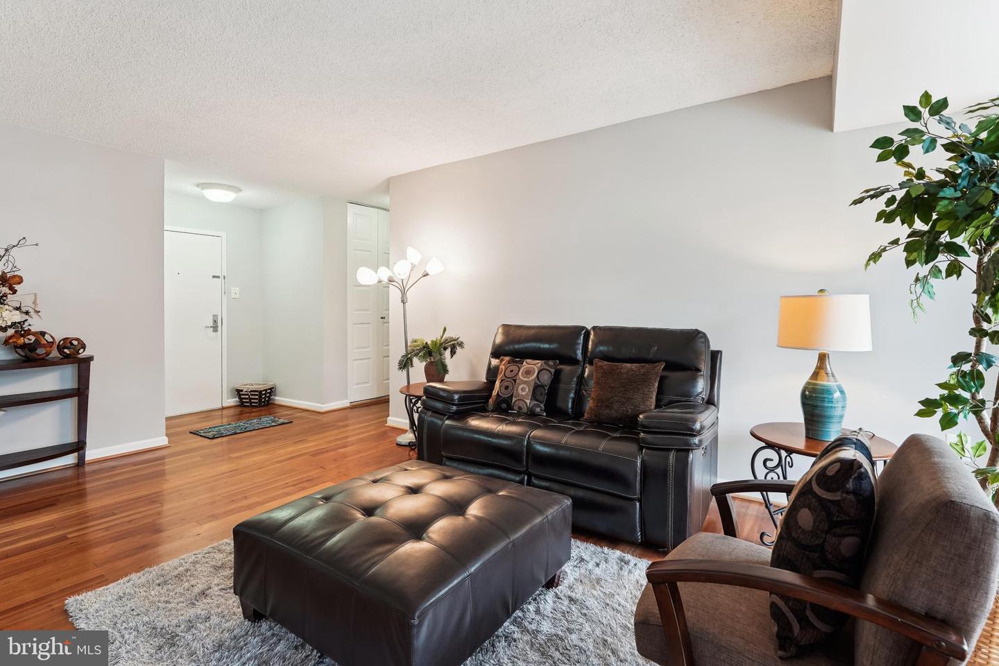 4500 S Four Mile Run Dr #129 Property Photo 1