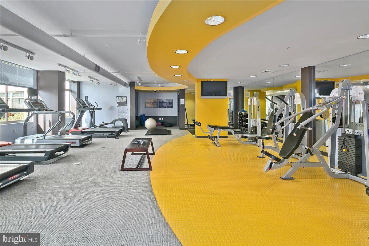 3650 S Glebe Rd #846 Property Photo 30