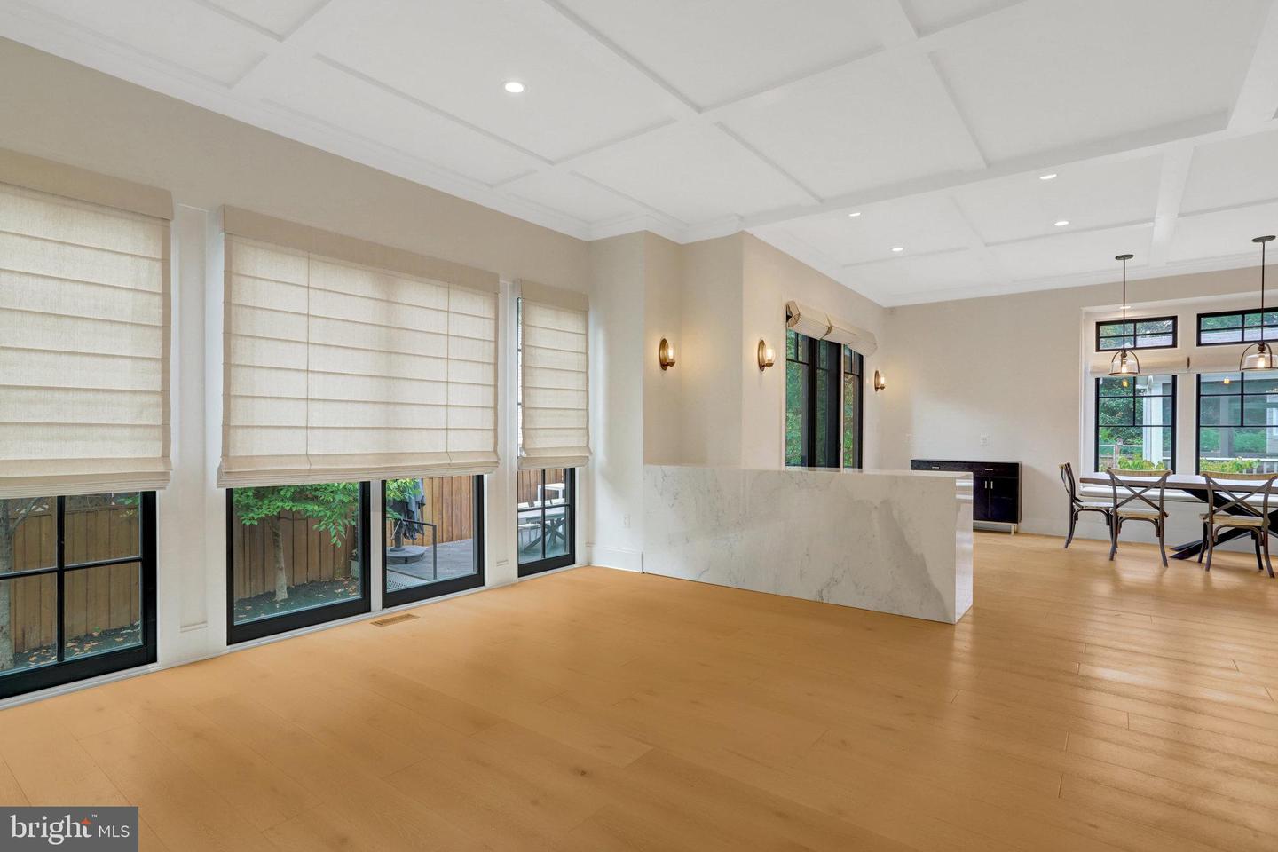 710 N Highland St Property Photo 15