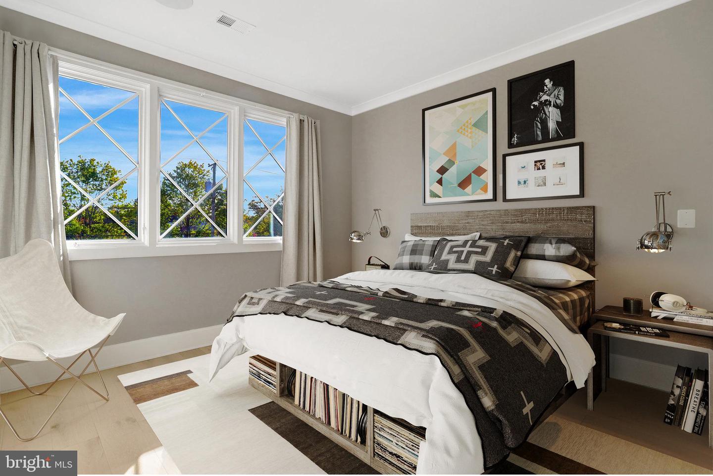 710 N Highland St Property Photo 36