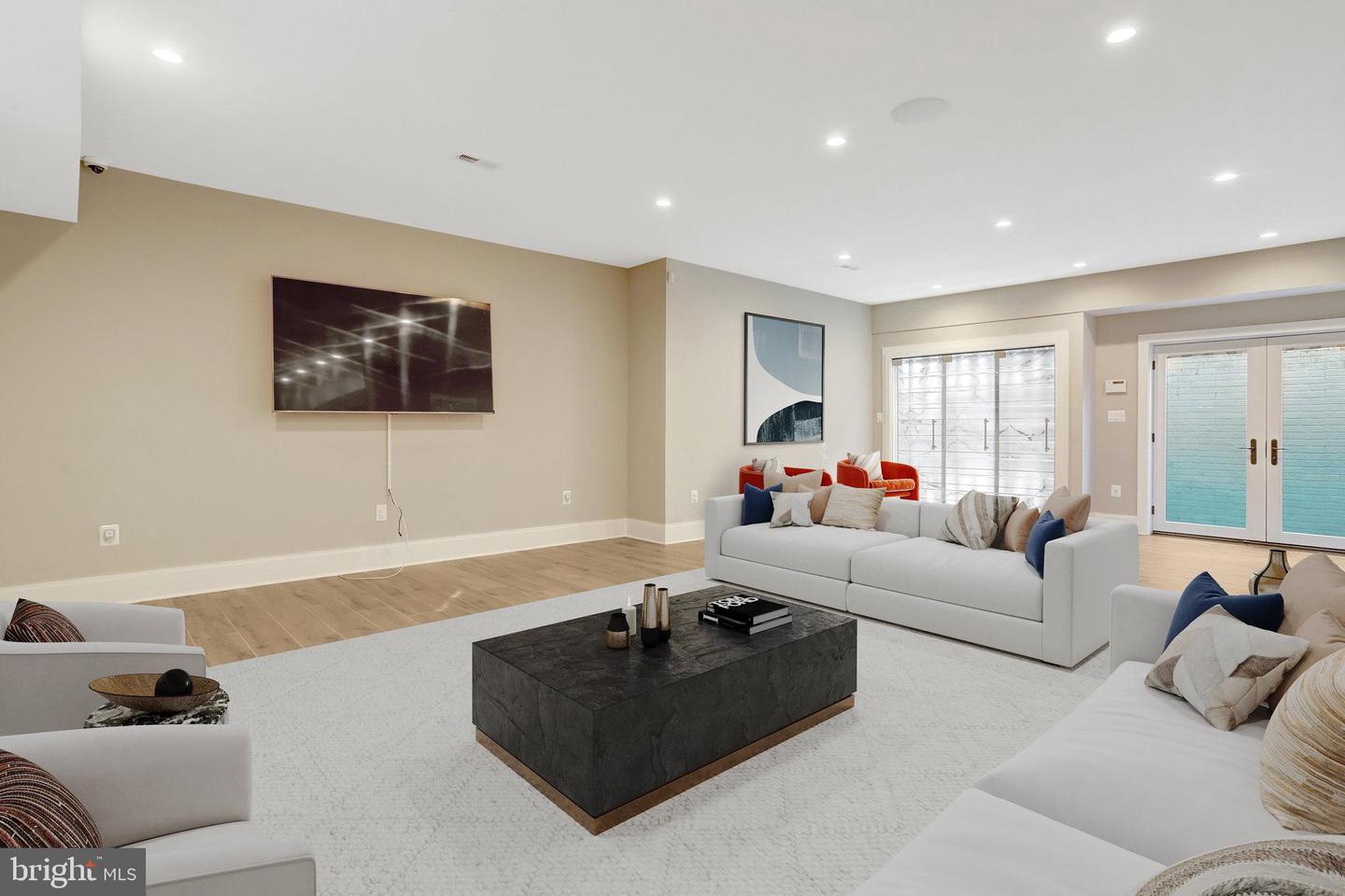 710 N Highland St Property Photo 46