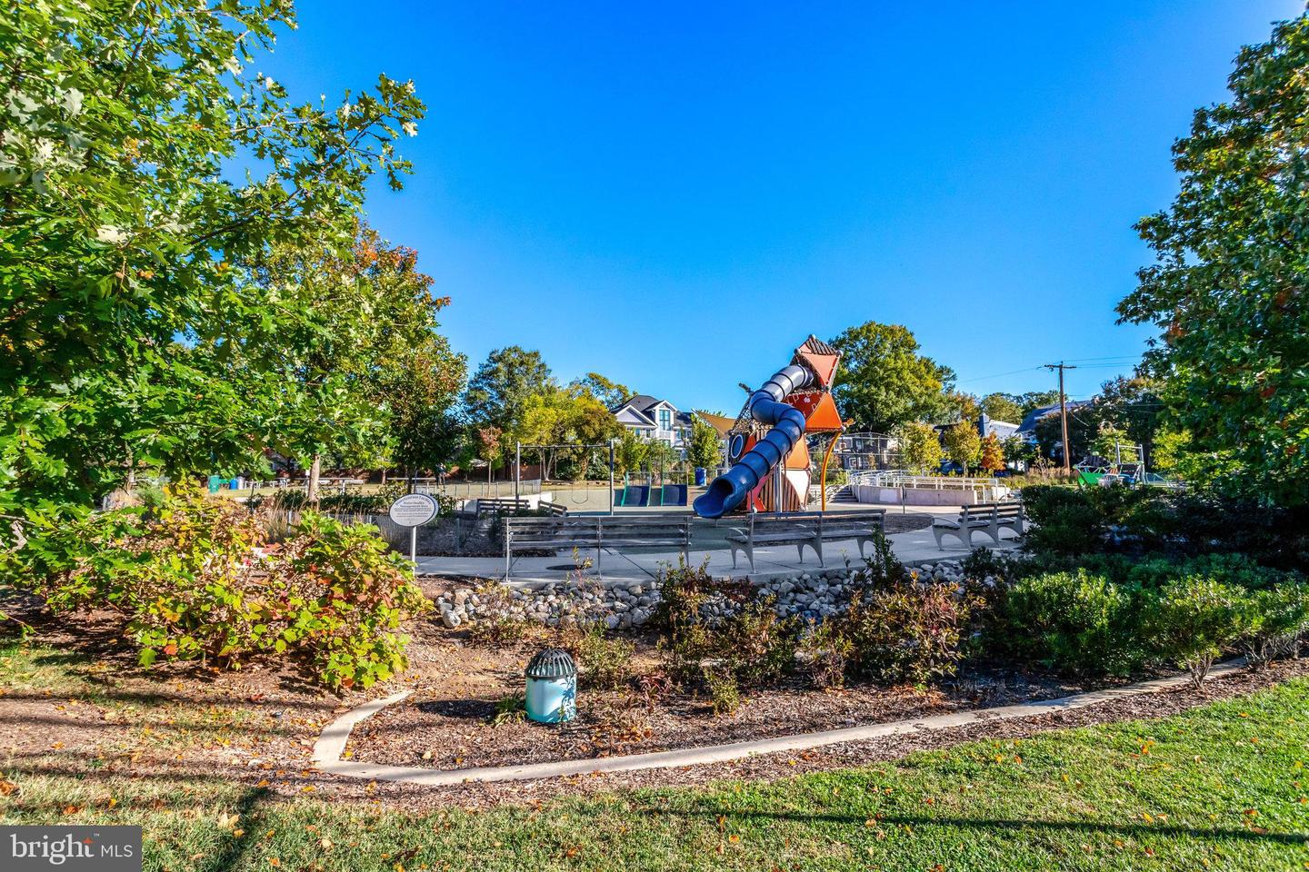 710 N Highland St Property Photo 56