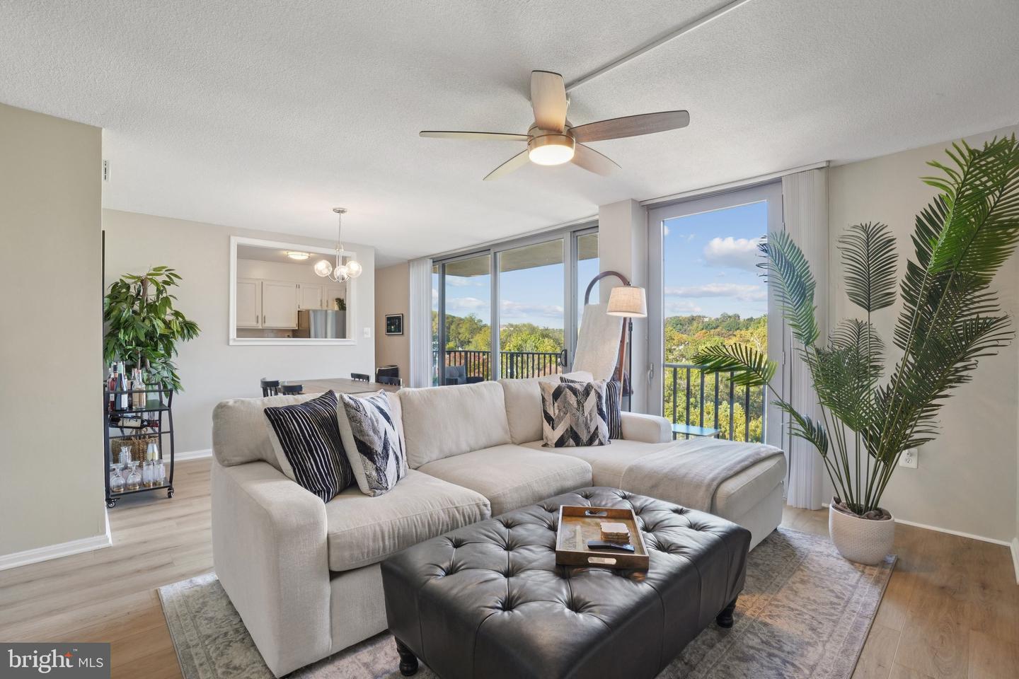 4600 S Four Mile Run Dr #842 Property Photo 1