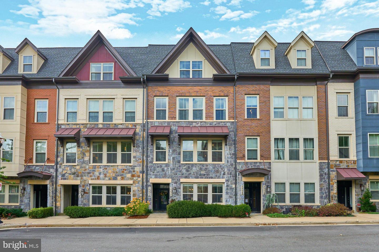 1330 S Quinn St Property Photo 1