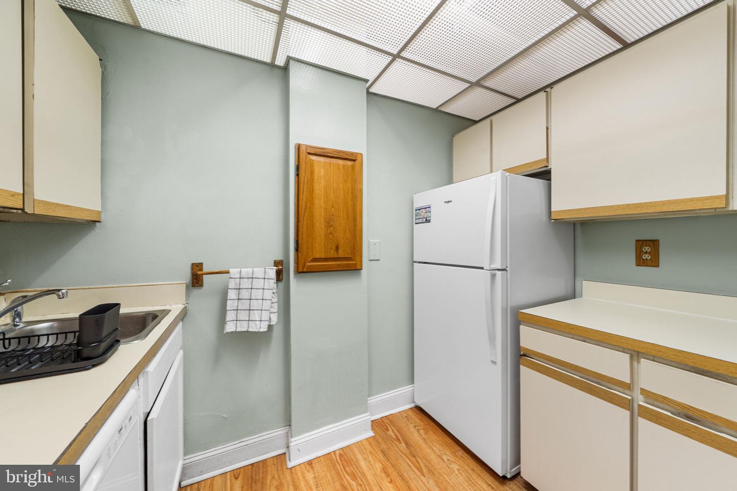 1021 Arlington Blvd #241 Property Photo 4