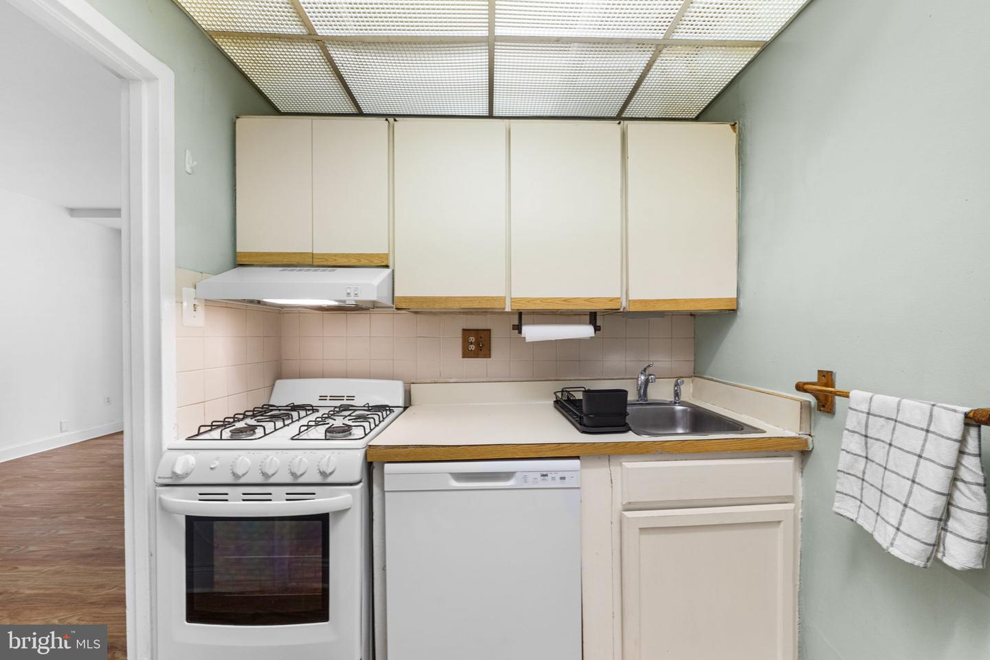 1021 Arlington Blvd #241 Property Photo 5