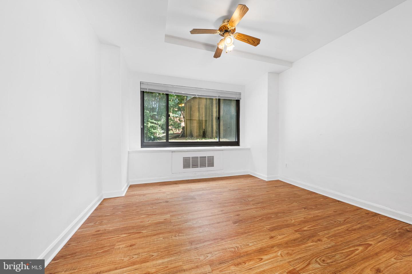 1021 Arlington Blvd #241 Property Photo 6