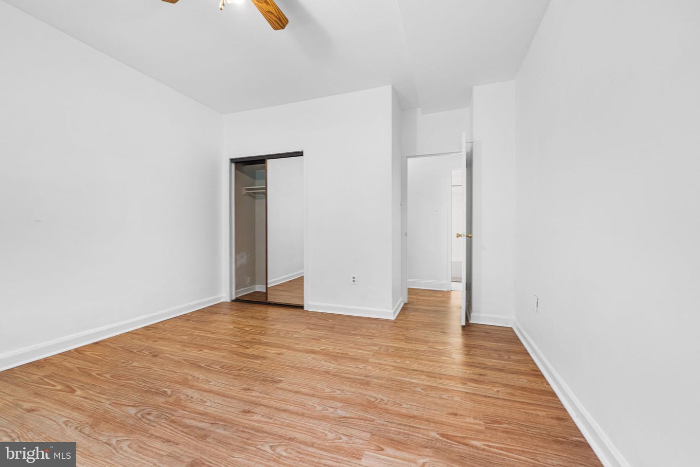 1021 Arlington Blvd #241 Property Photo 7