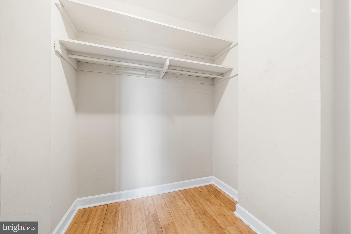 1121 Arlington Blvd #534 Property Photo 5