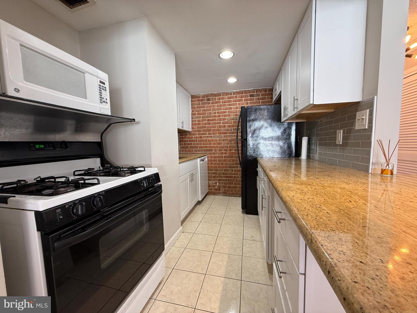 5353 Columbia Pike #310 Property Photo 4