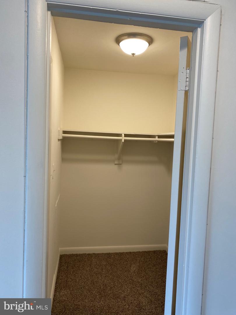 3515 Washington Blvd N #406 Property Photo 6