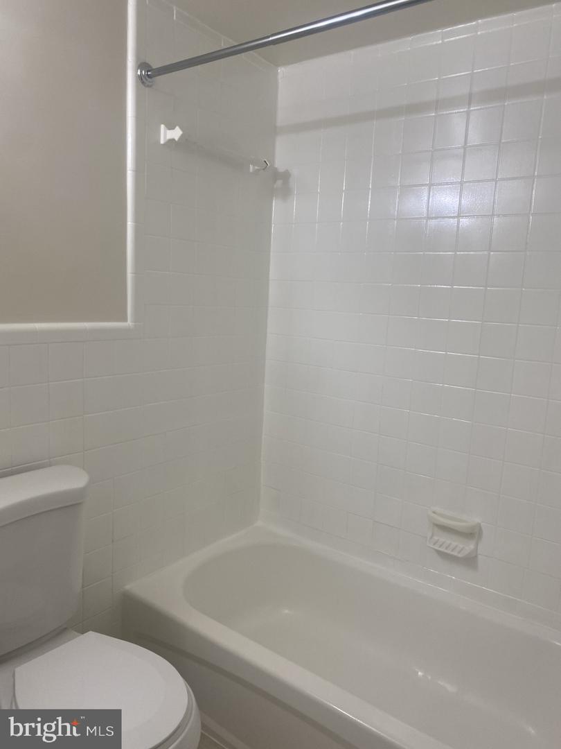 3515 Washington Blvd N #406 Property Photo 9