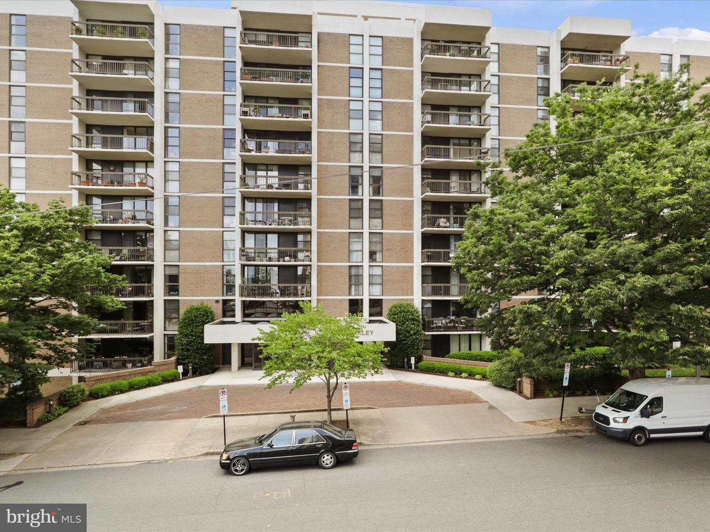 1016 S Wayne St #t-12 Property Photo 2