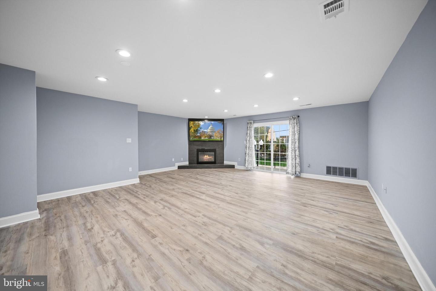 967 S Rolfe St S #2 Property Photo 4