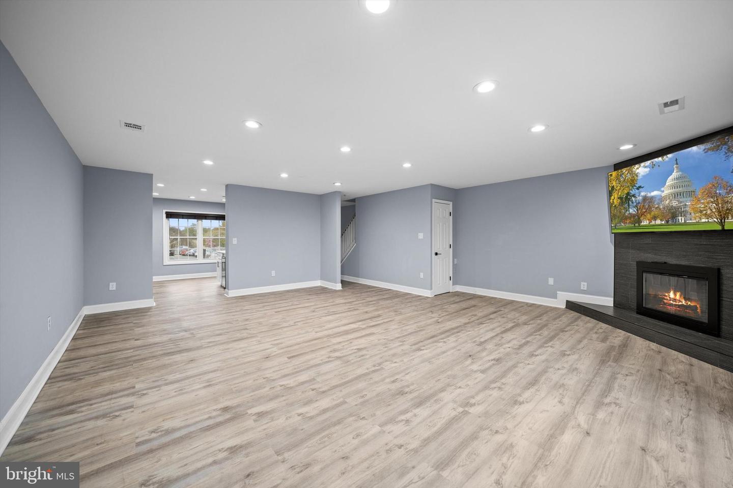 967 S Rolfe St S #2 Property Photo 6