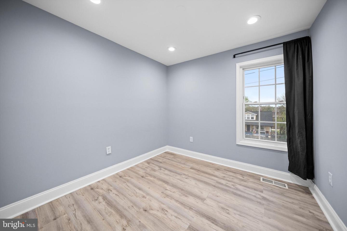 967 S Rolfe St S #2 Property Photo 16