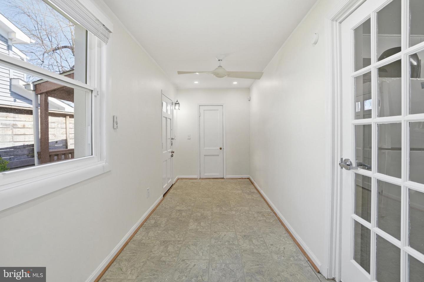 5635 7th Pl S Property Photo 3