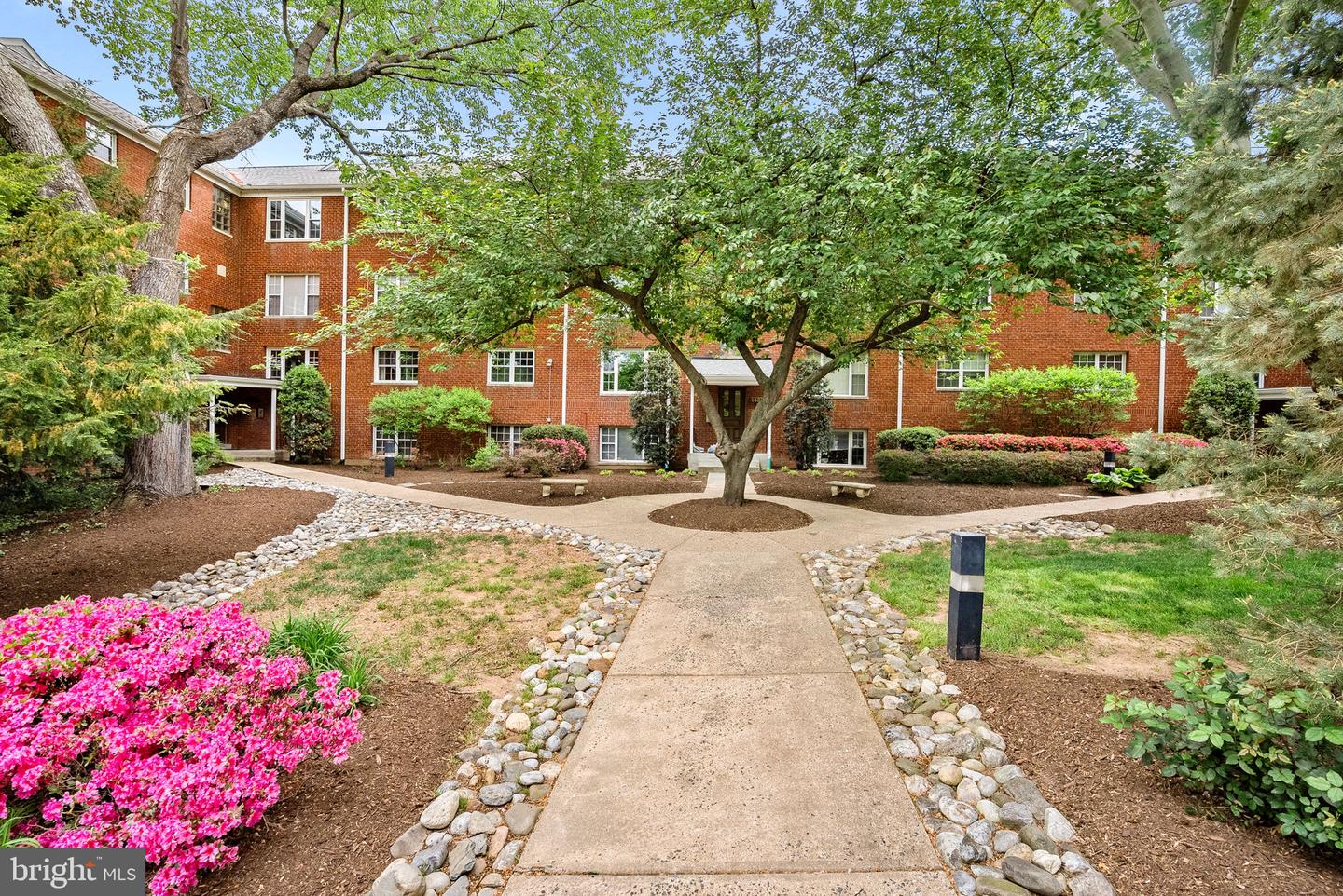 1423 N Nash St #3 Property Photo 1