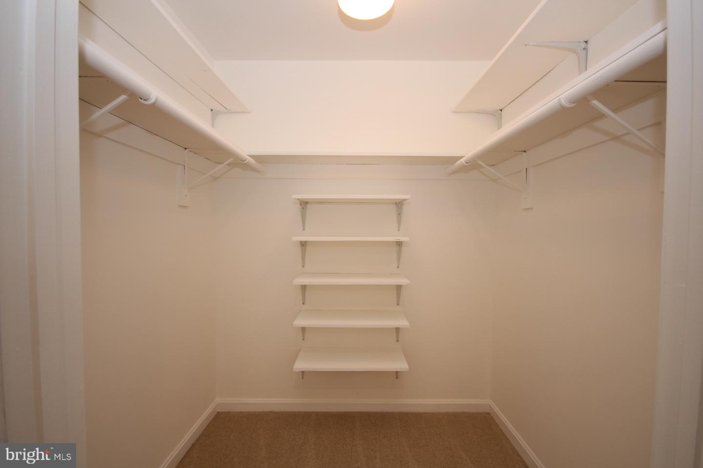 1105 N Stuart St #19 Property Photo 5