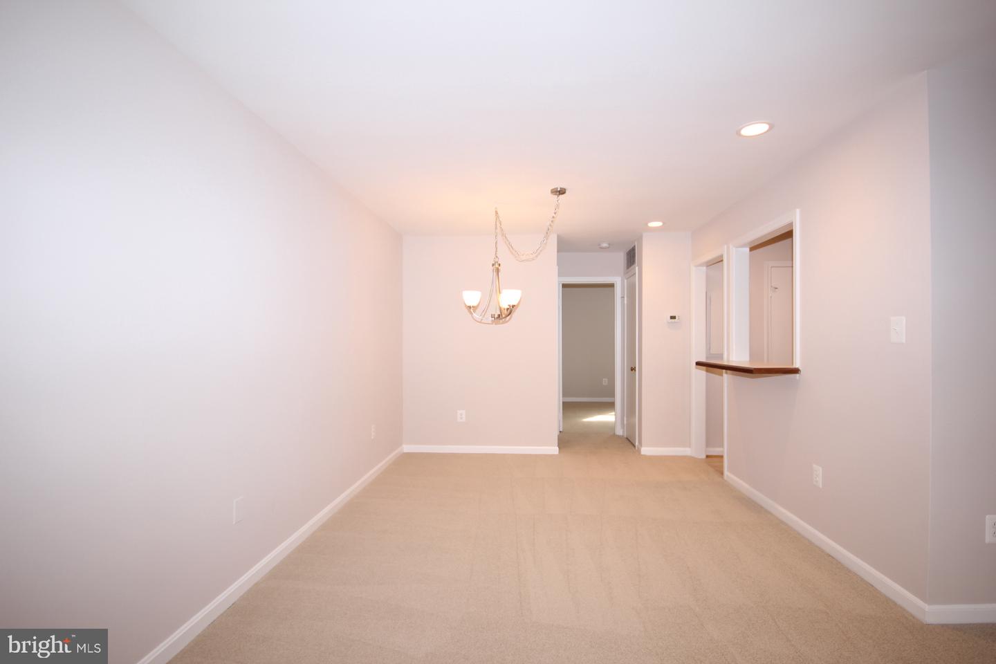 1105 N Stuart St #19 Property Photo 6