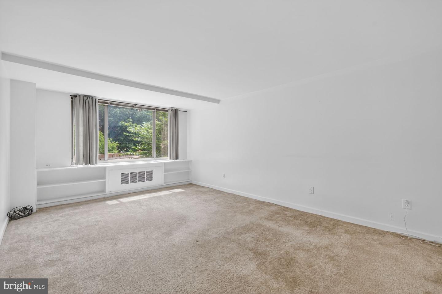 1121 Arlington Blvd #348 Property Photo 6
