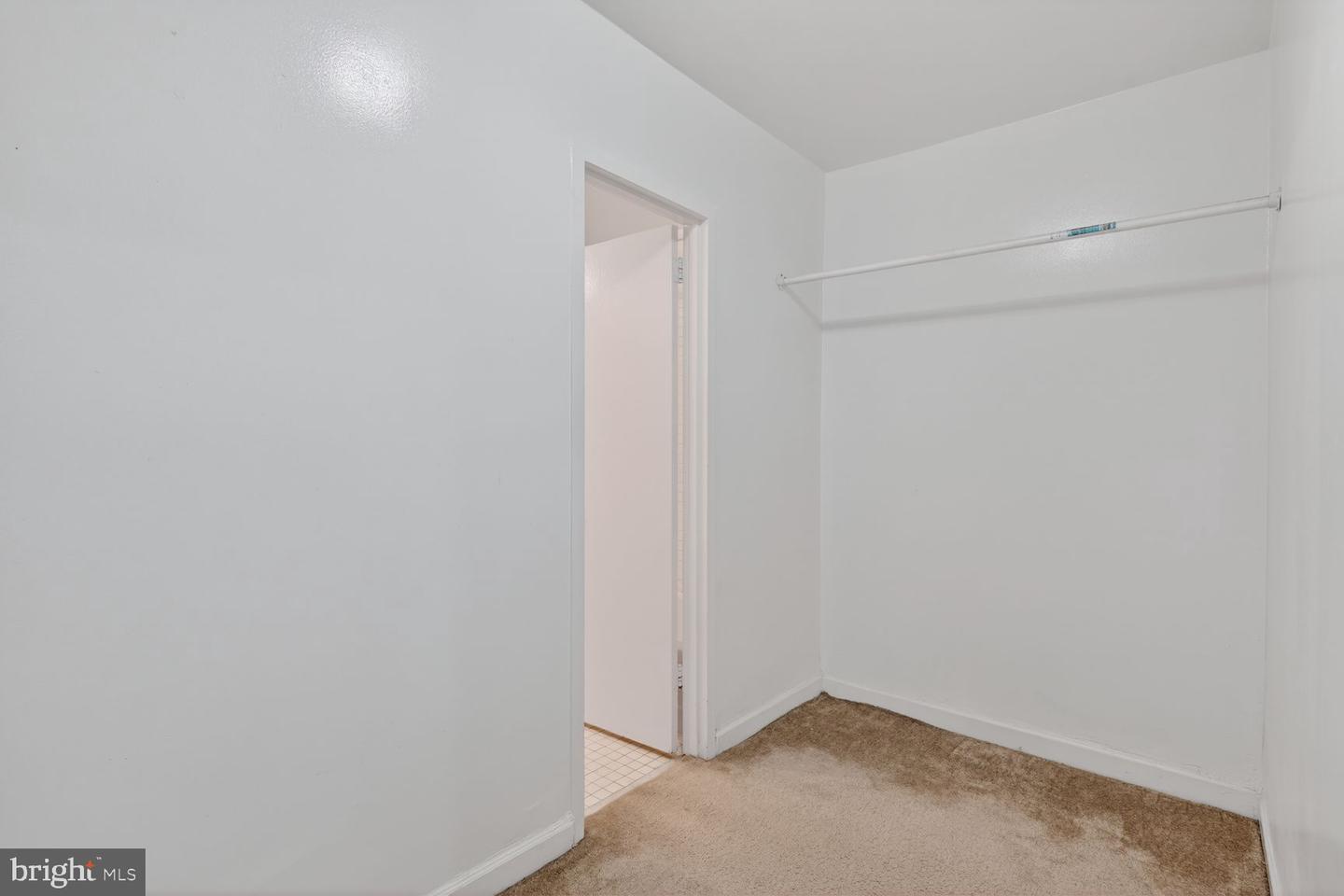 1121 Arlington Blvd #348 Property Photo 13
