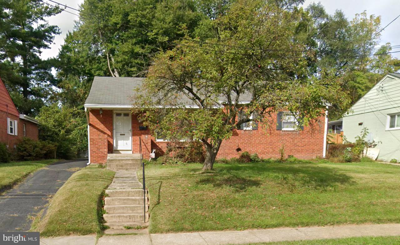 2620 N Sycamore St Property Photo 1