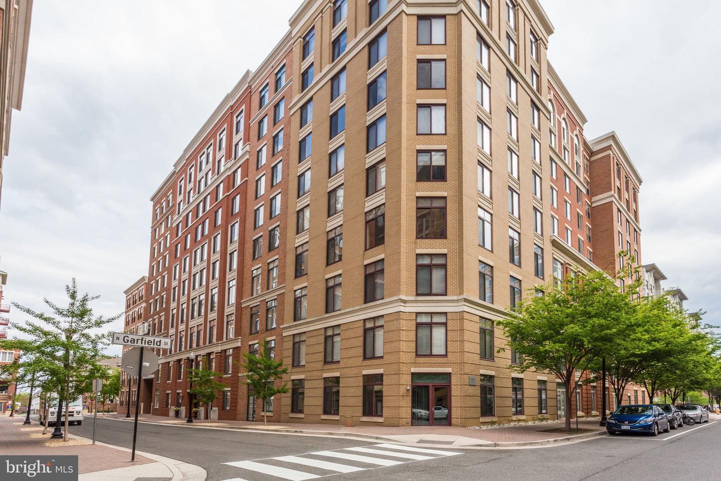 1201 N GARFIELD ST #202