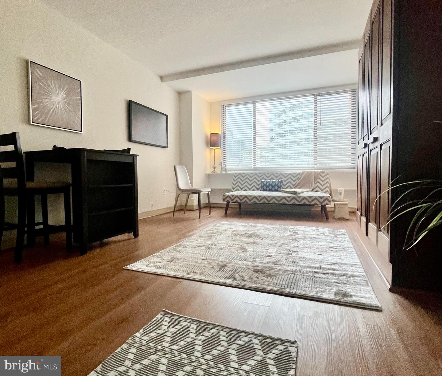 1121 ARLINGTON BLVD #508 Property Photo 1