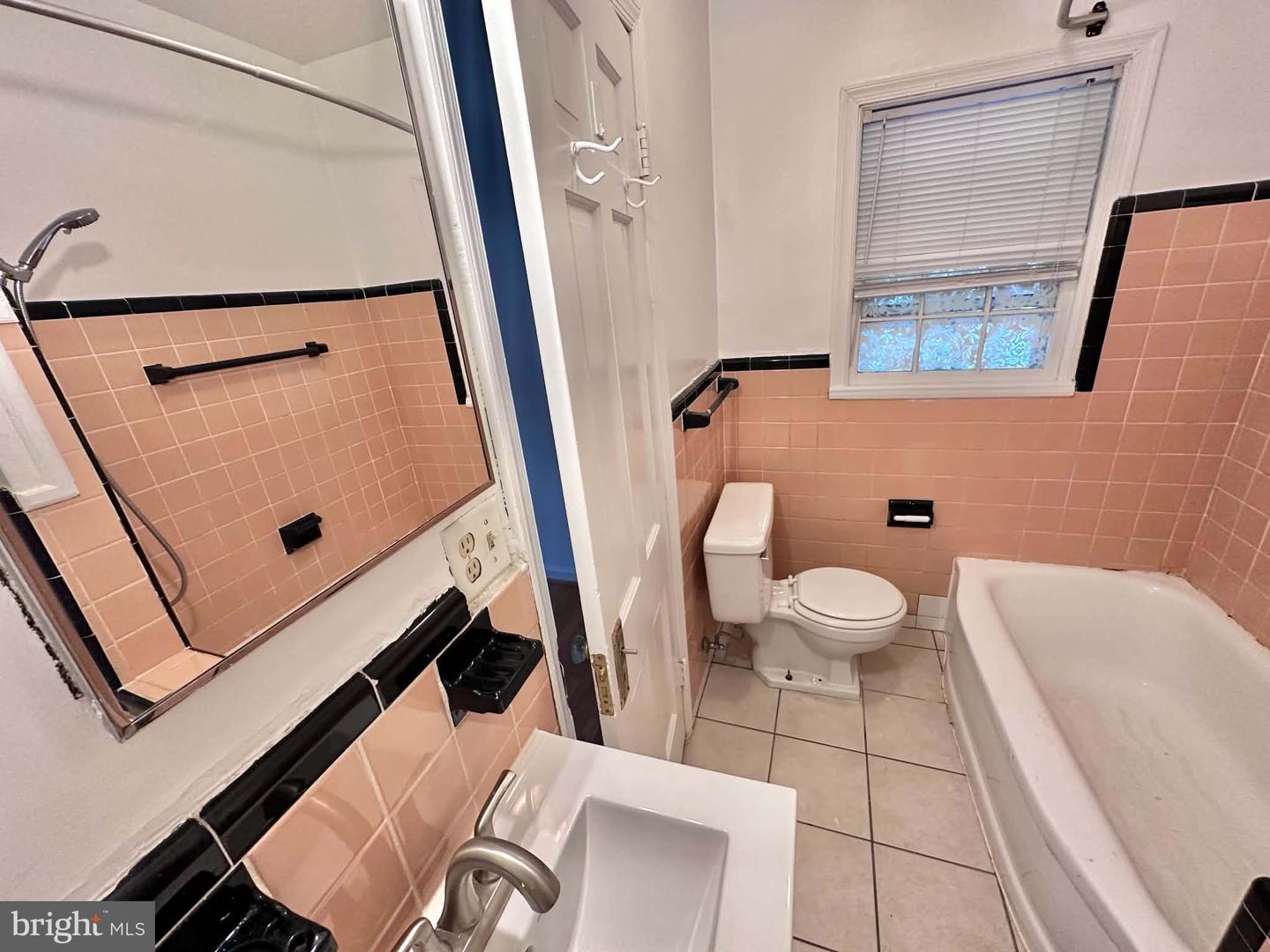1208 S Cleveland St #top Floor Property Photo 7